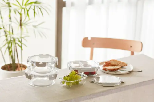 ▲HOLA夏出清今（24）登場，千款商品3折，玻璃保鮮盒95元起，香氛系列222元起，至8月27日為止。（圖／HOLA提供）