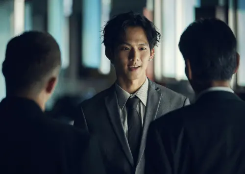 ▲吳念軒（中）也在《角頭—鬥陣欸》扮演一個關鍵角色。（圖／齊石提供）