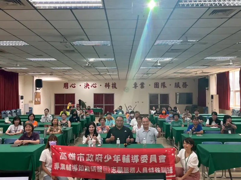 ▲面對數位性暴力以及兒數位暴力守護青年學子，高市少年隊辦理知能研習訓練 。（圖／高市少年警察隊提供）