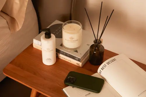 ▲澳洲香氛品牌GLASSHOUSE，調製出米蘭午夜、京都茶花、阿馬爾菲海霧等多款經典香調，最低$222元即可入手。（圖／HOLA提供）