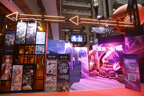 ▲遊戲橘子將整體展區打造為一座「熱血時光島」，玩家將穿越五大展區，體驗《新楓之谷》決戰奧術之河、《天堂M》女雷神粉電首秀等。（圖／記者葉政勳攝）