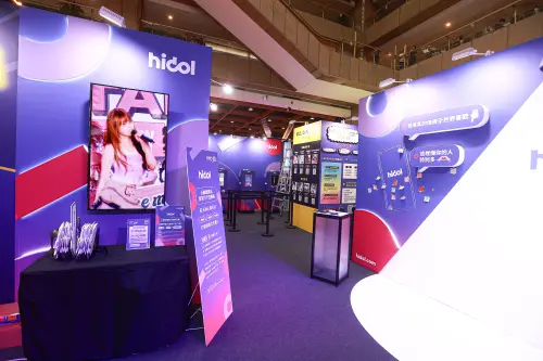 ▲泛娛樂社群平台hidol則集結動漫、超人氣偶像等泛娛樂作品。（圖／記者葉政勳攝）