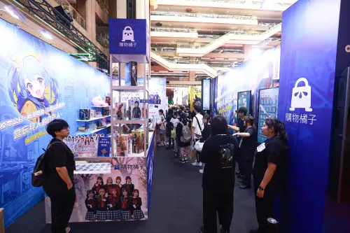 ▲「購物橘子」這次也毫無保留，特別推出集結超人氣動漫 IP 與 AKB48 Team TP 的期間限定「Tap賞！」。（圖／記者葉政勳攝）