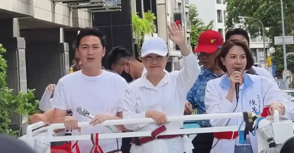 ▲台中市長盧秀燕下午陪藍委廖偉翔車隊掃街。（圖／廖偉翔提供，2025.07.24）