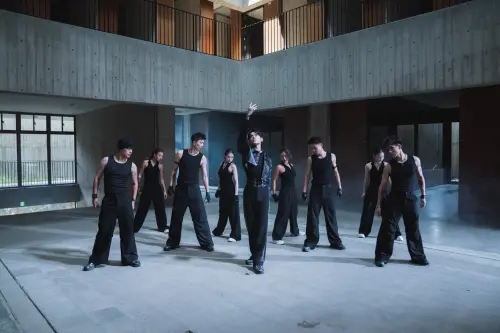 ▲洪暐哲MV拍到一半，音樂突然停止。（圖／年代整合提供）