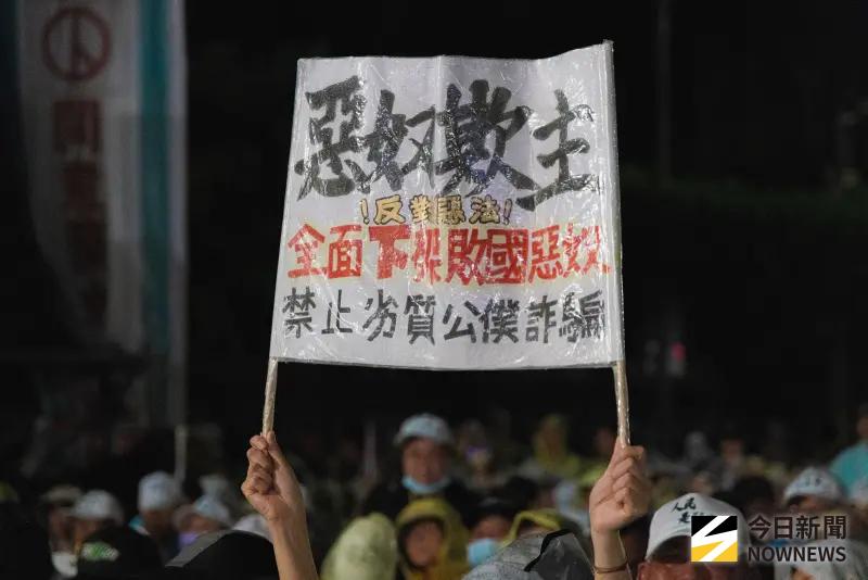 ▲7月26日也就是本週六，台灣將舉行有史以來最大規模的「大罷免投票」，將決定24位國民黨籍立委以及新竹市長高虹安職位的去留。（圖/記者陳人豪攝）