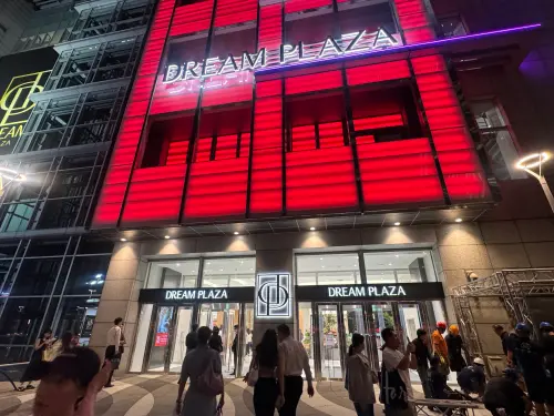 ▲信義區新百貨統一集團「DREAM PLAZA」7/25正式開幕，各樓層品牌、開幕優惠一次收。（圖／記者鍾怡婷攝）