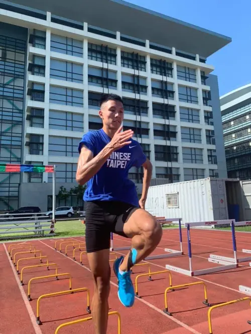 ▲傅兆玄成為台灣田徑史上首位連兩屆世大運都「奪銀」的選手。（圖／截自傅兆玄臉書）