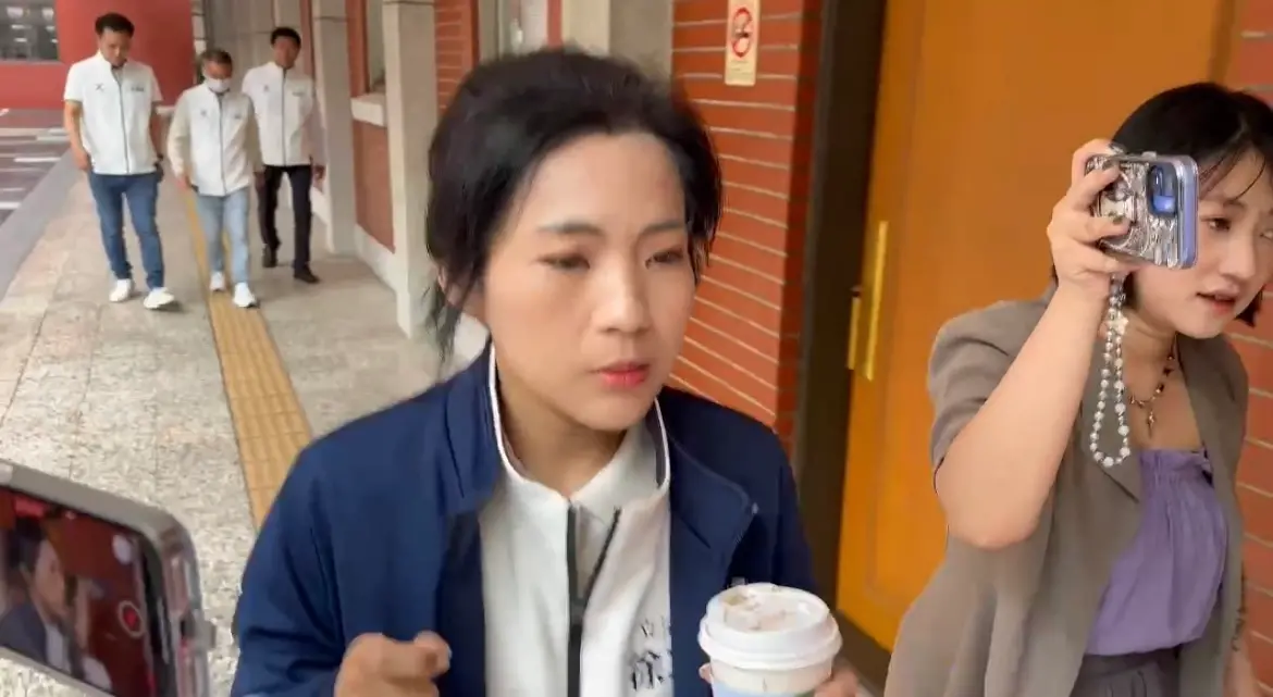 助理捲近5億吸金案！徐巧芯情緒低迷現身 曝「不是因此事解職」
