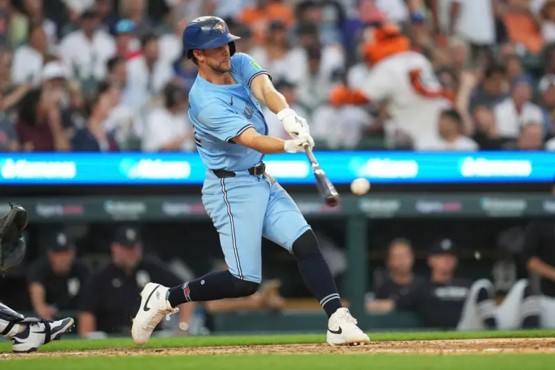 ▲MLB多倫多藍鳥今（25）日客場迎戰底特律老虎，靠著Ernie Clement雙安4打點的帶領下，終場以11：4擊敗老虎，此戰賽後藍鳥戰績為61勝42敗，成為美聯戰績最佳球隊。（圖／美聯社／達志影像）