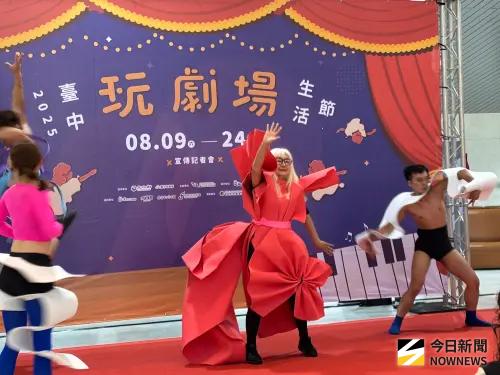 ▲現年75歲的蔡淑金依舊活力滿滿，是舞台上的老寶貝，參加銀青共創8月6日要上台演出。（圖／記者金武鳳攝，2025.7.25)