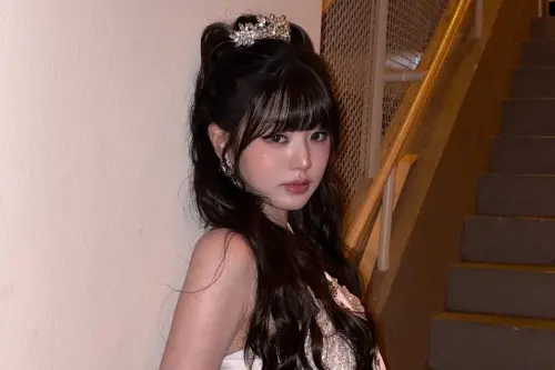 張員瑛被臭到表情管理失守！尷尬微笑曝　向粉絲喊話這件事引熱議
