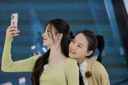 ▲葉舒華、曾寶儀（圖／三立 、MyVideo提供）