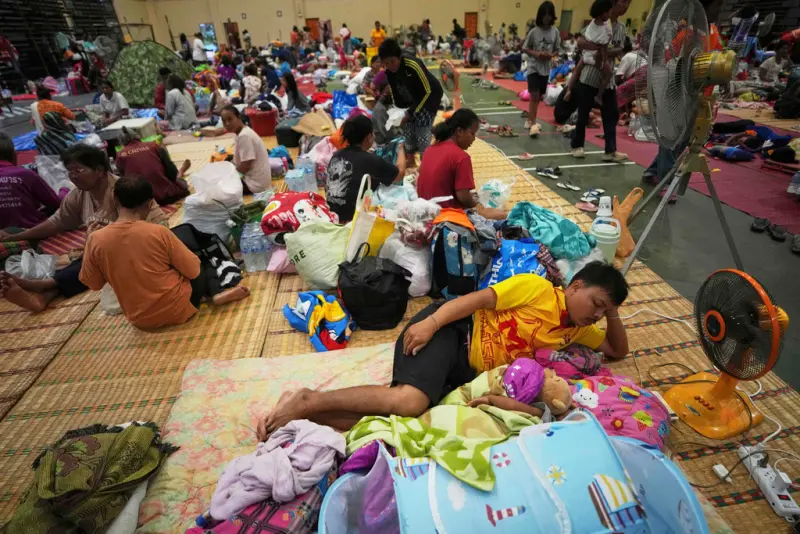 影／邊境交火第2日「泰國至少14死」柬埔寨4000人急撤離避難