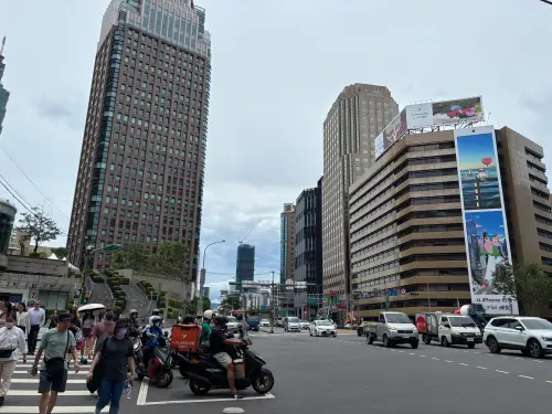 ▲買房,台北市,房產,房市,基隆路忠孝東路口,捷運市政府站（圖／記者徐銘穗攝）