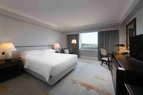 ▲「島語饗夜・一泊二食」每晚8,880元起，高雄漢來大飯店7月29日起，開放線上與電話預訂。（圖／漢來飯店提供）