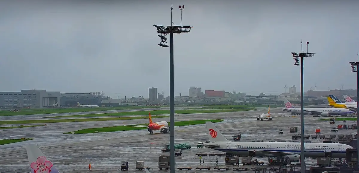 桃機兩架飛機「頭對頭」 香港航空澄清沒降落錯：都依照塔台指令