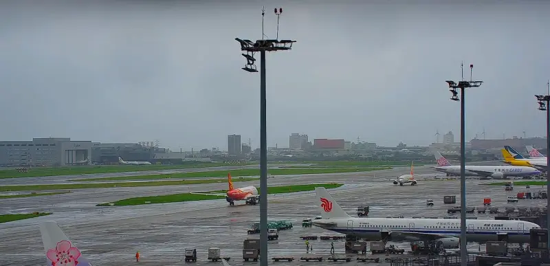 桃機兩架飛機「頭對頭」　香港航空澄清沒降落錯：都依照塔台指令