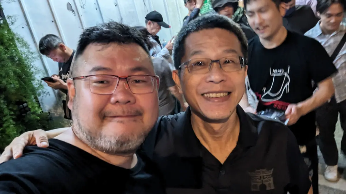 ▲台大物理系教授石明豐（右）發聲挺罷，他的超狂背景也隨之曝光。（圖／翻攝自石明豐臉書）