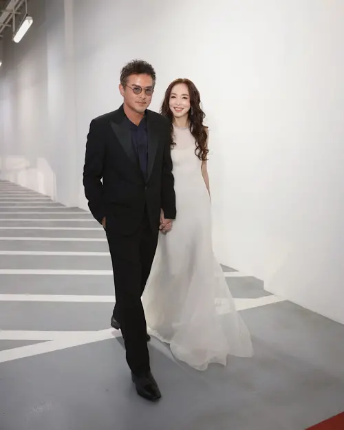 ▲李銘順（左）和范文芳結婚16年，感情依舊甜蜜。（圖／翻攝自范文芳臉書）