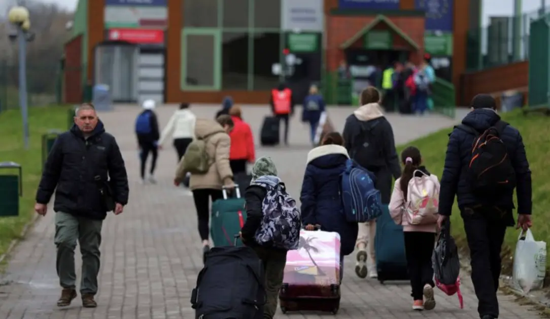 ▲俄烏戰爭開戰以來，波蘭成為烏克蘭人逃離戰火的第一站，超過140萬人越境尋求庇護。（圖／美聯社／達志影像）