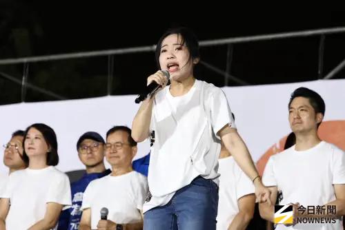 王義川諷盧秀燕「粉底液2400元」！徐巧芯狠嗆這句：提高格調
