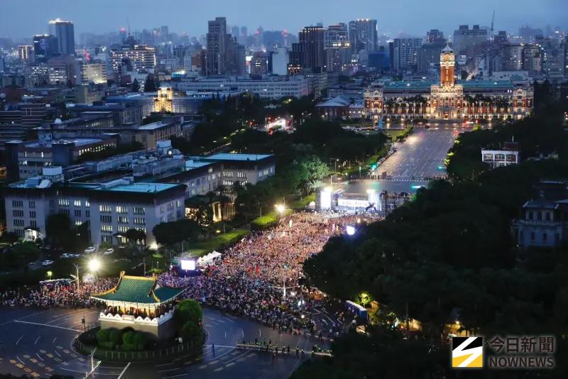 ▲國民黨725凱道「不同意罷免」選前之夜空拍。（圖／記者朱永強攝，2025.07.25）