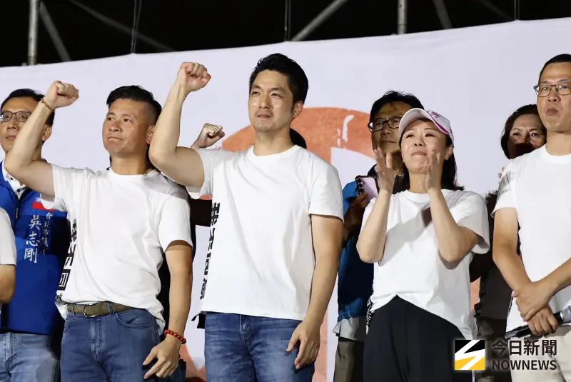 ▲台北市長蔣萬安帶領五席北市藍委反惡霸。（圖／記者朱永強攝，2025.07.25）