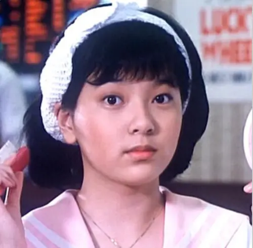 ▲傅明憲在《開心鬼放暑假》也是主角之一，卻被迫在海報等宣材上消失，也被改了藝名，叫孫慧。（圖／摘自HKMDB）