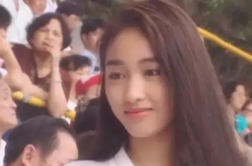 ▲黎姿在香港演藝界曾是紅牌玉女，秀麗、搶眼的外表大受觀眾喜愛。（圖／摘自IG）