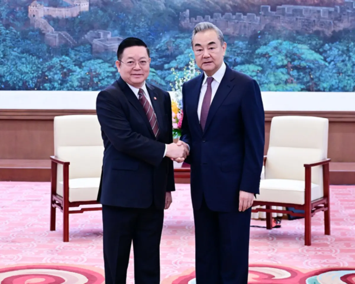 ▲中國外交部長王毅與東協秘書長高金洪，25日在北京會晤，談到近日爆發的泰柬邊境衝突。（圖／中國外交部官網）