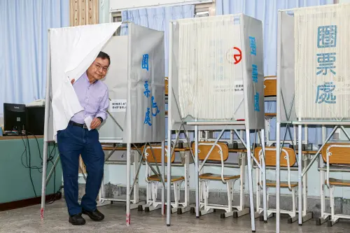 賴士葆受訪表示,自已就是平常心, 因為有信心會過關,所以昨天晚上睡得很好,「因為實在太累了。」 ▲賴士葆受訪表示,自已就是平常心, 因為有信心會過關,所以昨天晚上睡得很好,「因為實在太累了。」(圖/台北市攝影記者聯誼會提供)