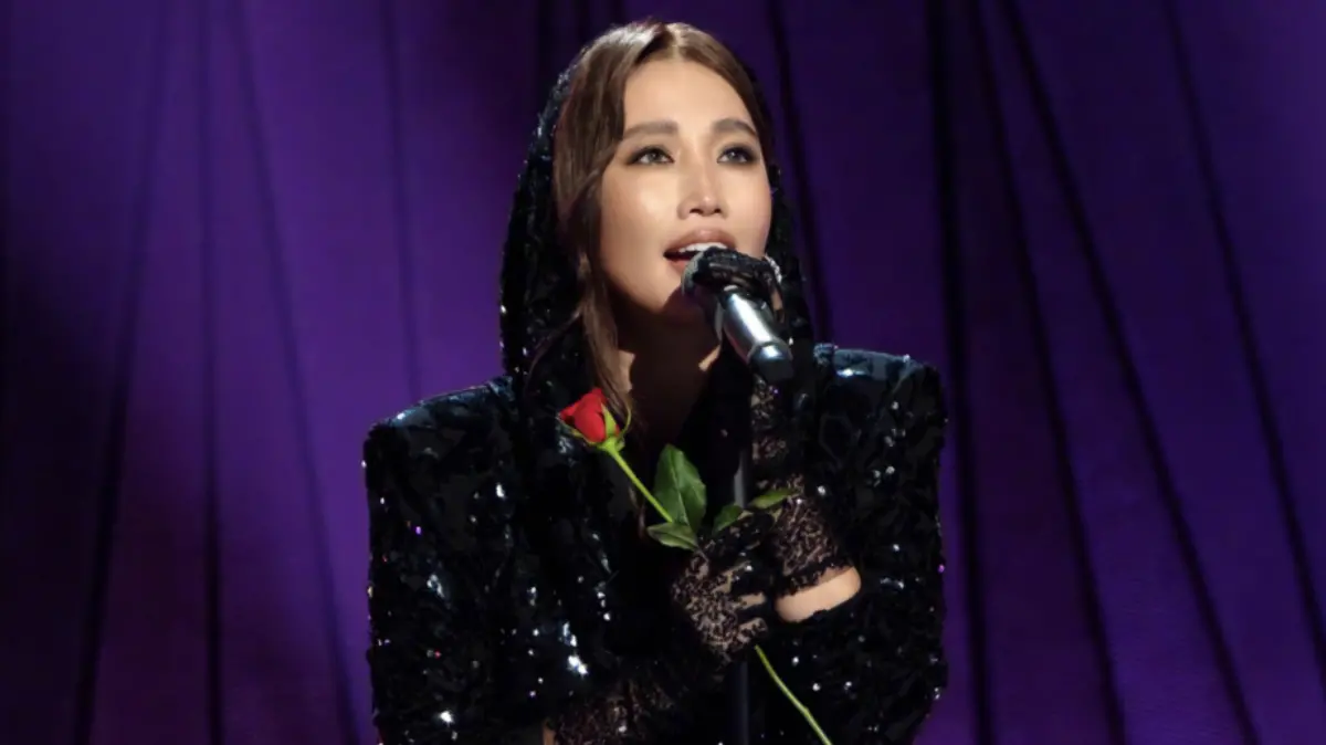 ▲中國歌唱節目《歌手2025》最新一集引發熱議，A-Lin（如圖）演唱張惠妹神曲〈孤單Tequila〉，位居第3名，李佳薇直衝第2名，冠軍則由演唱自創曲〈君〉的單依純拿下，反觀林志炫，僅列第7名處在淘汰邊緣。（圖／翻攝自湖南衛視微博）