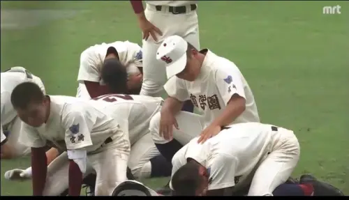 ▲台灣留學生蔡韋辰在日南落敗後，與隊友在場上落下男兒淚。（圖／截圖自宮崎放送）