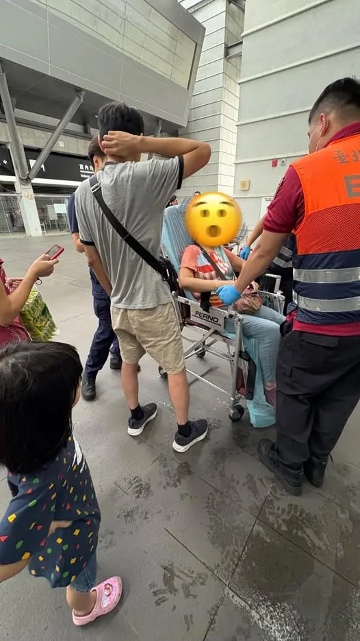 726大罷免／內湖投票所突發！長輩排隊身體不適　高血壓發作送醫