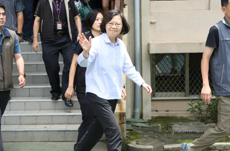 ▲近日好感度調查，前總統蔡英文獲居第三。（圖／記者朱永強攝）