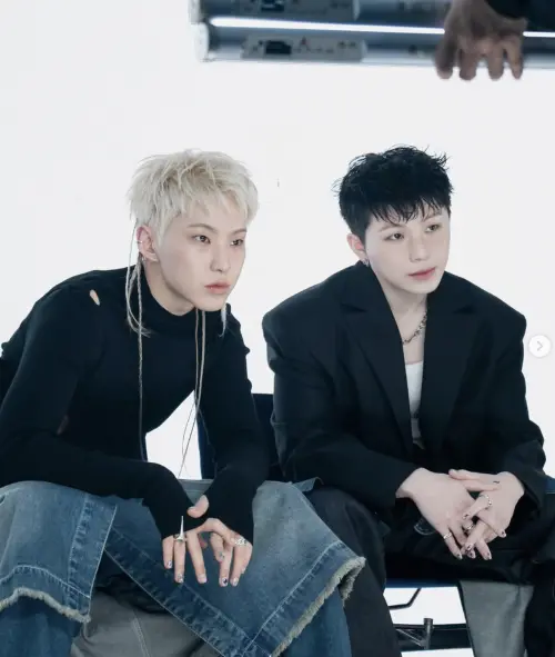 WOOZI(右)跟HOSHI(左)組成了豪雨小分隊進行音樂活動。(圖/saythename_17 IG) ▲WOOZI(右)跟HOSHI(左)組成了豪雨小分隊進行音樂活動。(圖/saythename_17 IG)