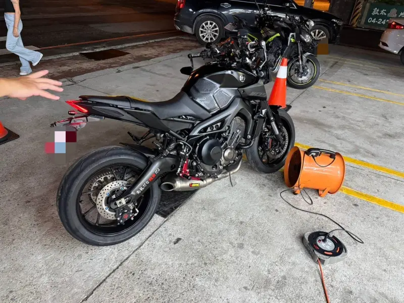 ▲烏日警聯合監理所、環保局 深夜稽查違法改裝噪音車(圖／警方提供2025.7.26)