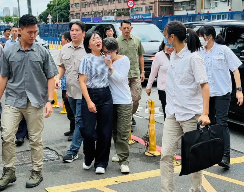 726大罷免／蕭美琴問蘇巧慧這句！發現不對勁急改口　網虧：醜一