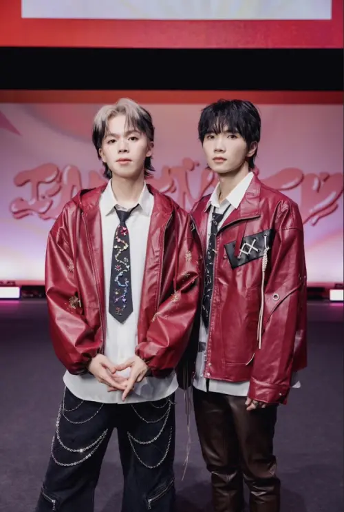 ▲黃氏兄弟瑋瑋、哲哲（圖／PressPlay提供）