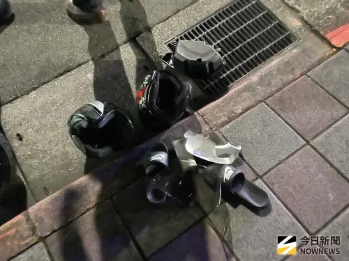 ▲台北市光復北路11巷，今(26)日晚上約八點左右，發生一起汽車與機車相撞意外，一名年約25歲的機車騎士送醫治療。(圖／翻攝畫面)