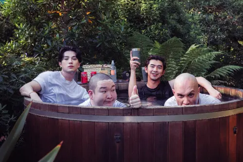 陳柏霖「極樂紐西蘭」！野外泡湯玩4P　一刀未剪偷拍畫面全都露
