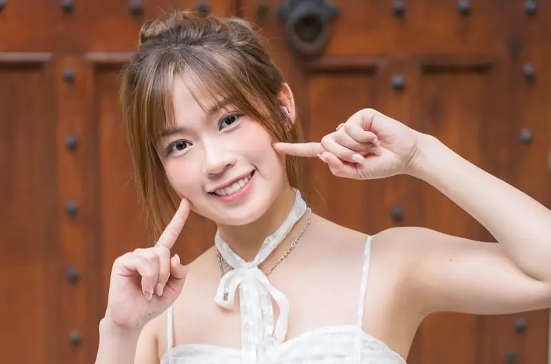 ▲香港女星黃婧靈近日竟自爆敷面膜導致臉部過敏，颱風天緊急跑到醫院就醫，而病情終於好了後，她也跟粉絲報平安，並透露當時情況：像十級火災。（圖／黃婧靈IG）