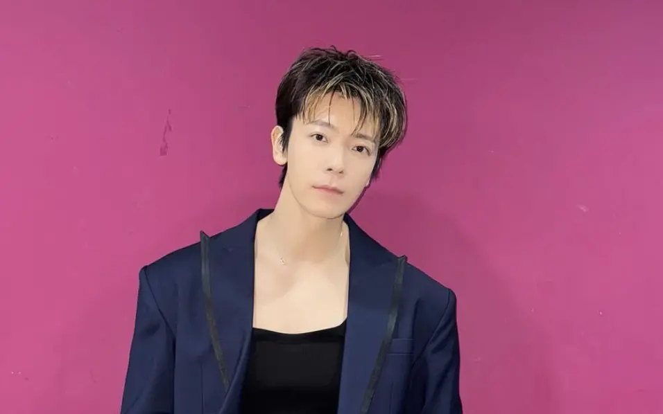 ▲韓團Super Junior成員東海昨（26）日參加WINNER的演唱會時，因為看到好友太開心給了對方擁抱，沒想到卻被保鑣誤以為是激進粉絲，衝上前去把他給拉開。（圖／東海IG）