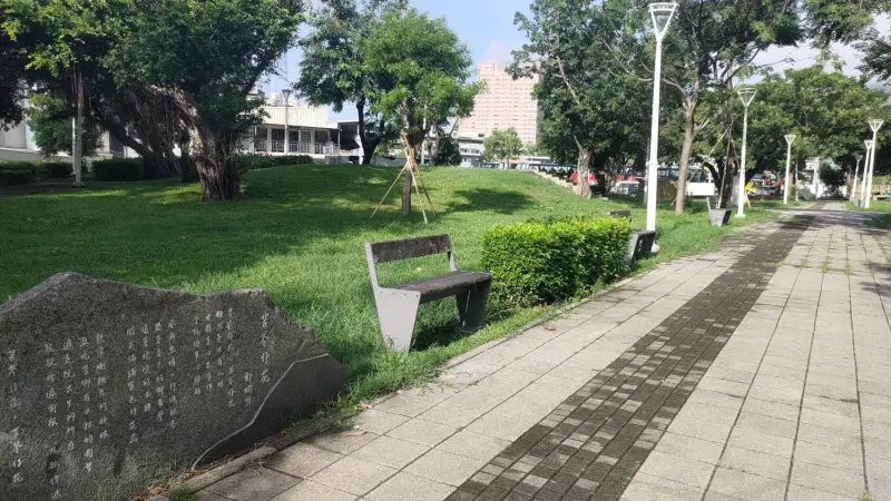 ▲「2025客家悅讀節」以「高雄市公園詩徑尋跡」打開夏季文學序幕。（圖／高市府客委會提供）