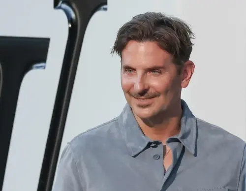 ▲影壇著名帥哥布萊德利庫柏（如圖）被傳有意向交往中的名模女友吉吉哈蒂德求婚，原本他和吉吉的舊愛李奧納多狄卡皮歐是好友，現在友情面臨破裂危機。（圖／美聯社／達志影像）