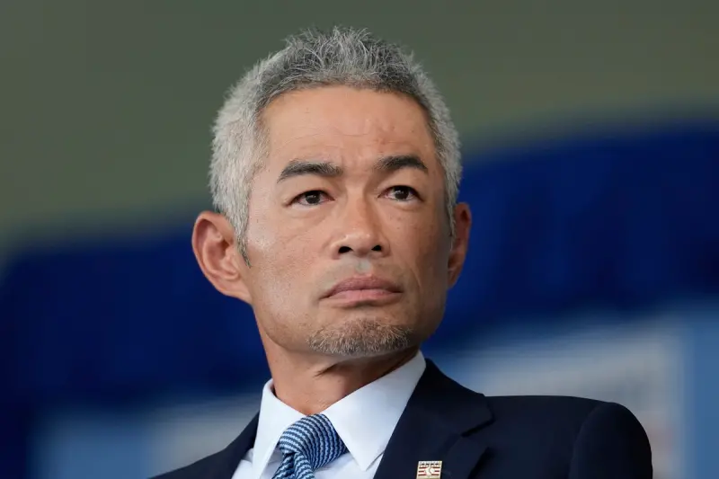 ▲名人堂球星鈴木一朗（Ichiro Suzuki）直言現代球員對棒球「缺乏敬意」，反而讚賞女子高中生選手更懂得尊重比賽與裁判。（圖／美聯社／達志影像）