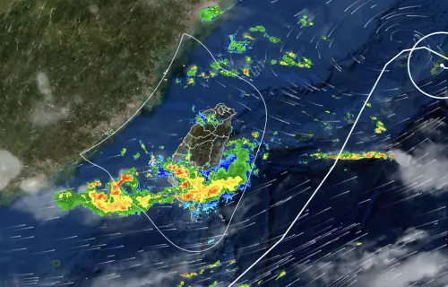 低壓帶、西南風的威力驚人,短時間帶來的雨勢強度不輸颱風,且台灣這波雨勢,可能持續到週末。(圖/翻攝NCDR) ▲低壓帶、西南風的威力驚人,短時間帶來的雨勢強度不輸颱風,且台灣這波雨勢,可能持續到週末。(圖/翻攝NCDR)