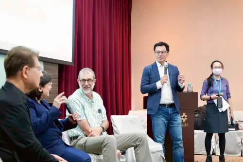 活動由臺大醫學院教授沈湯龍主持。(圖/畢翔攝) ▲活動由臺大醫學院教授沈湯龍主持。(圖/畢翔攝)