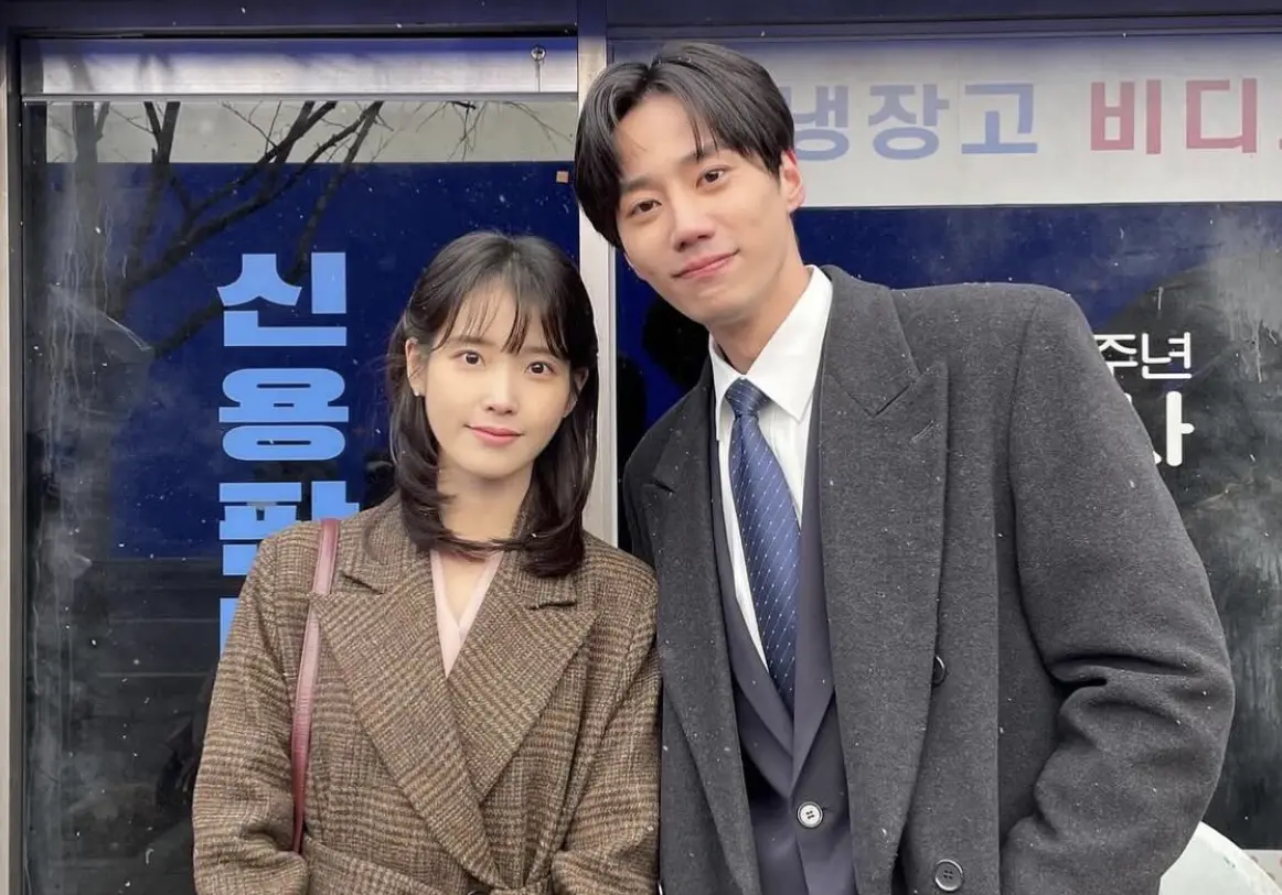 ▲李濬榮（右）在《苦盡柑來遇見你》飾演深愛IU的男友而爆紅，因此獲得舉辦巡迴粉絲見面會的機會，他也來到台北與大家同歡、創造美好回憶。（圖／李濬榮IG）